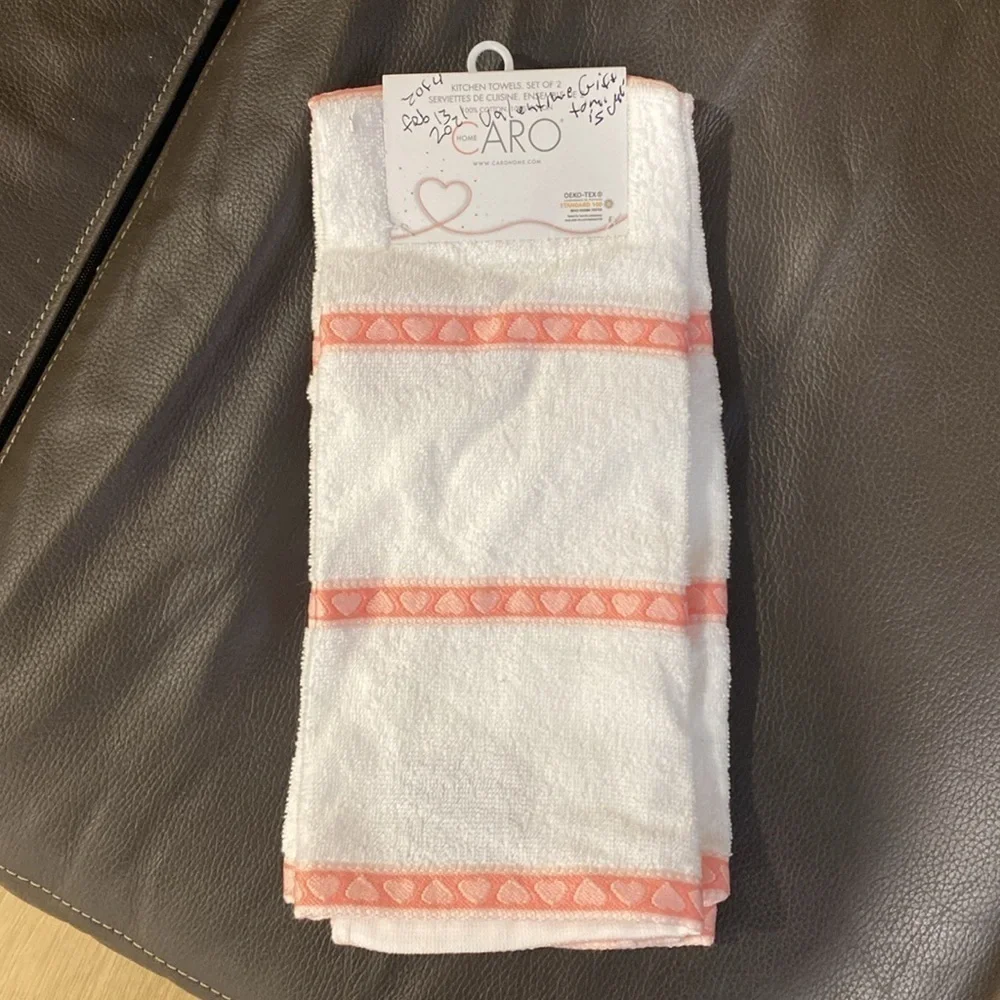 NWT Caro Home White and Pink Kitchen Towels Set of 2- Hearts, valentines